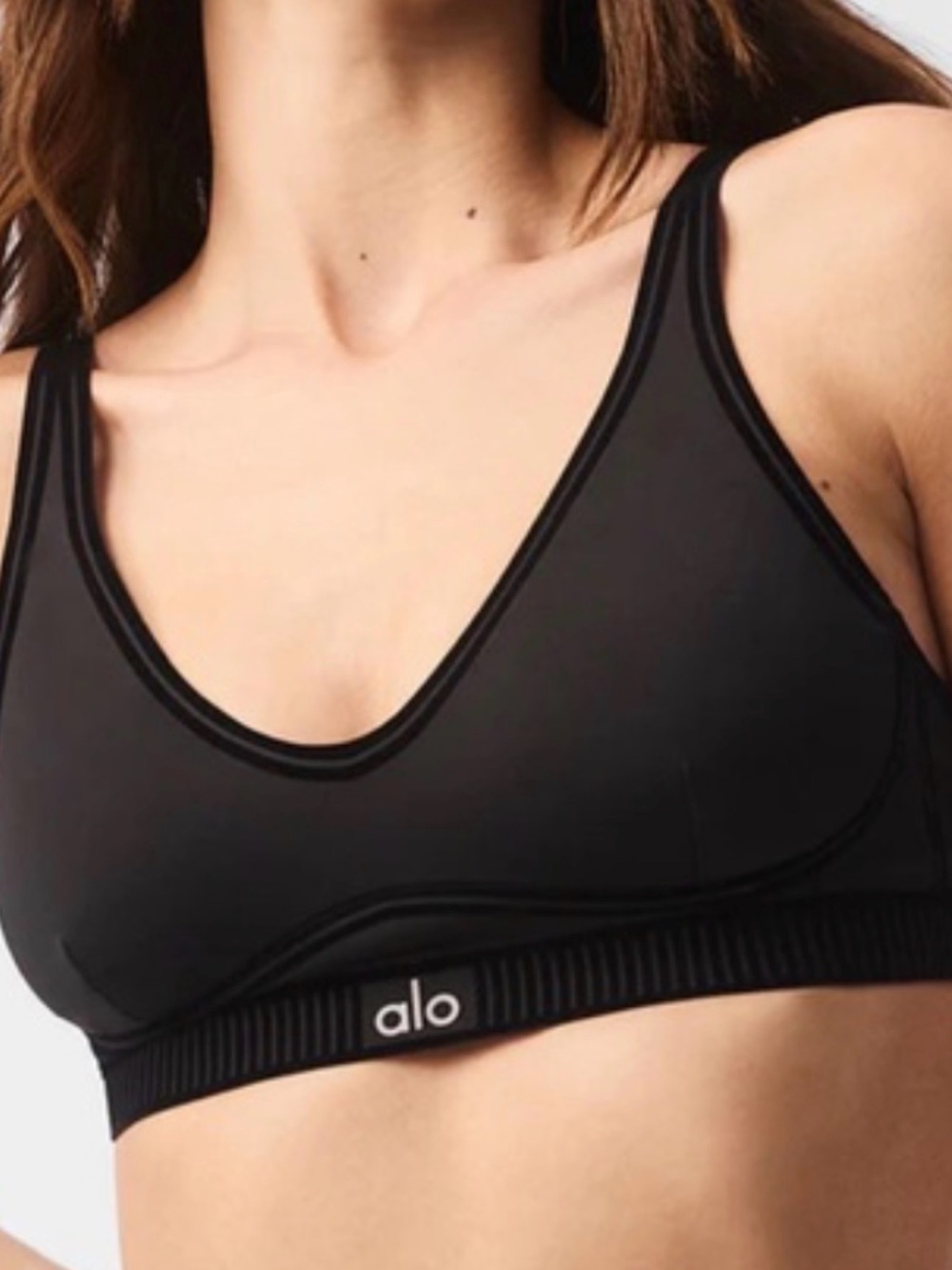 Alo Women’s Black V-Neck Sports Bra size medium